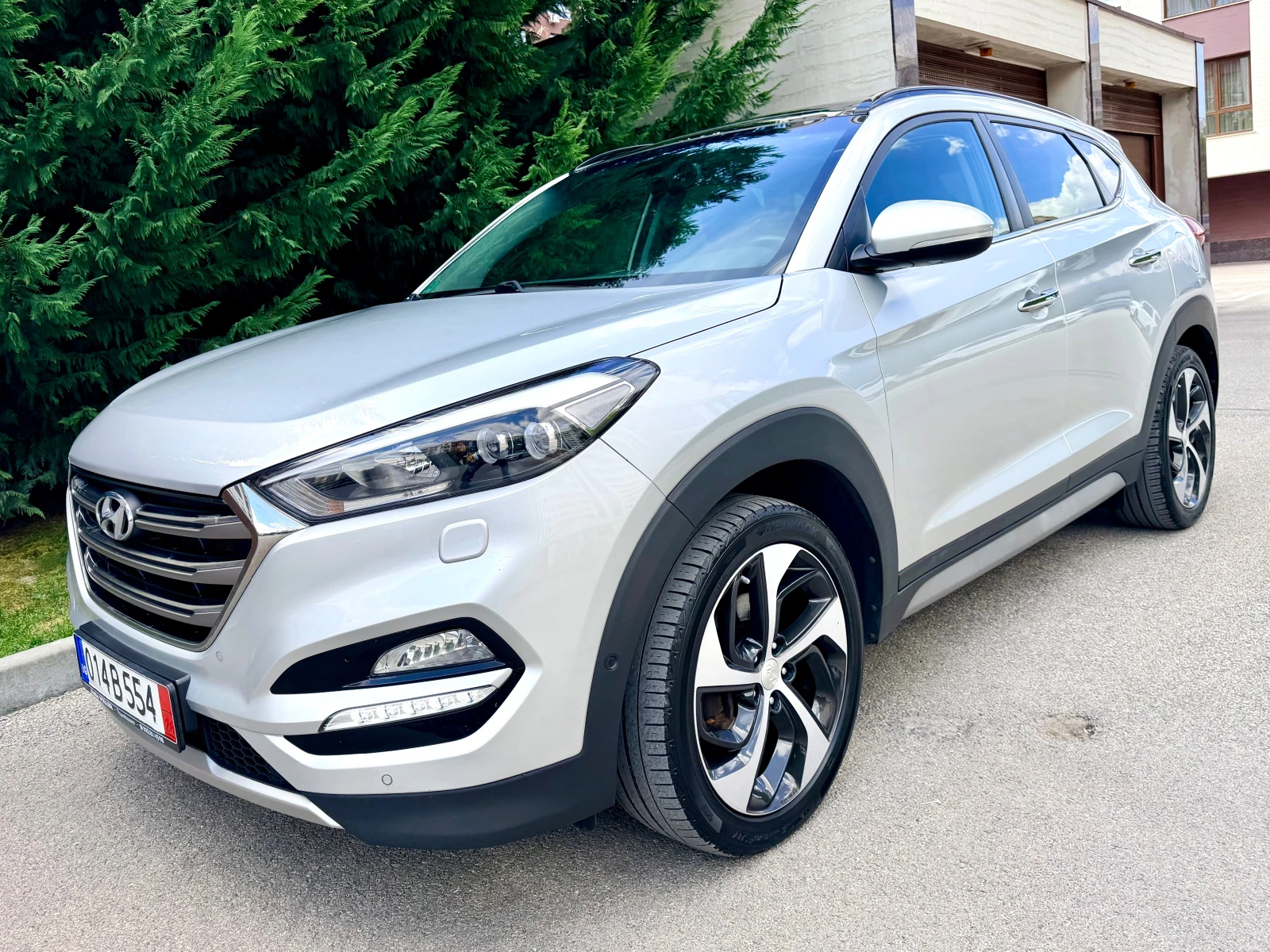 Hyundai Tucson 2.0CRDI PREMIUM 185кс ОБДУХВАНЕ ПОДГРЕВ ПАНОРАМА 