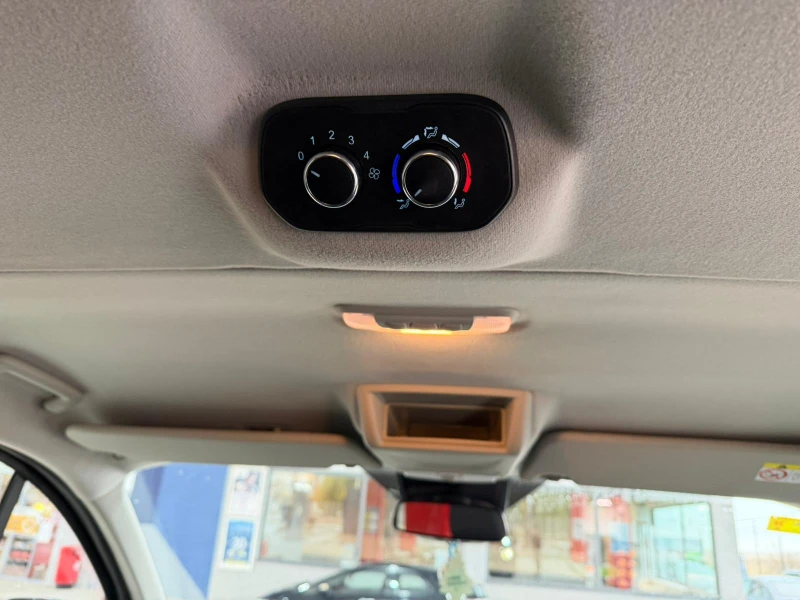 Ford Transit Custom, снимка 14 - Бусове и автобуси - 53095192