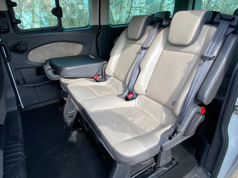 Ford Transit Custom, снимка 8 - Бусове и автобуси - 53420682