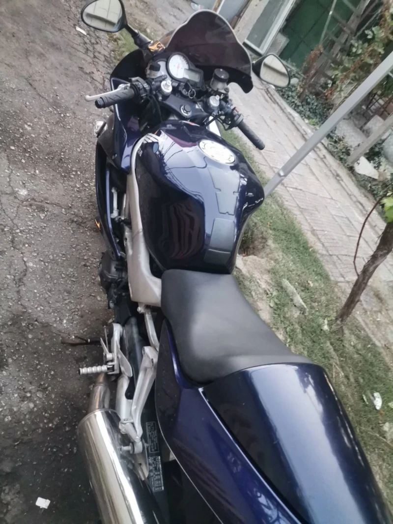 Honda Vtr 1000 F, снимка 3 - Мотоциклети и мототехника - 52431261