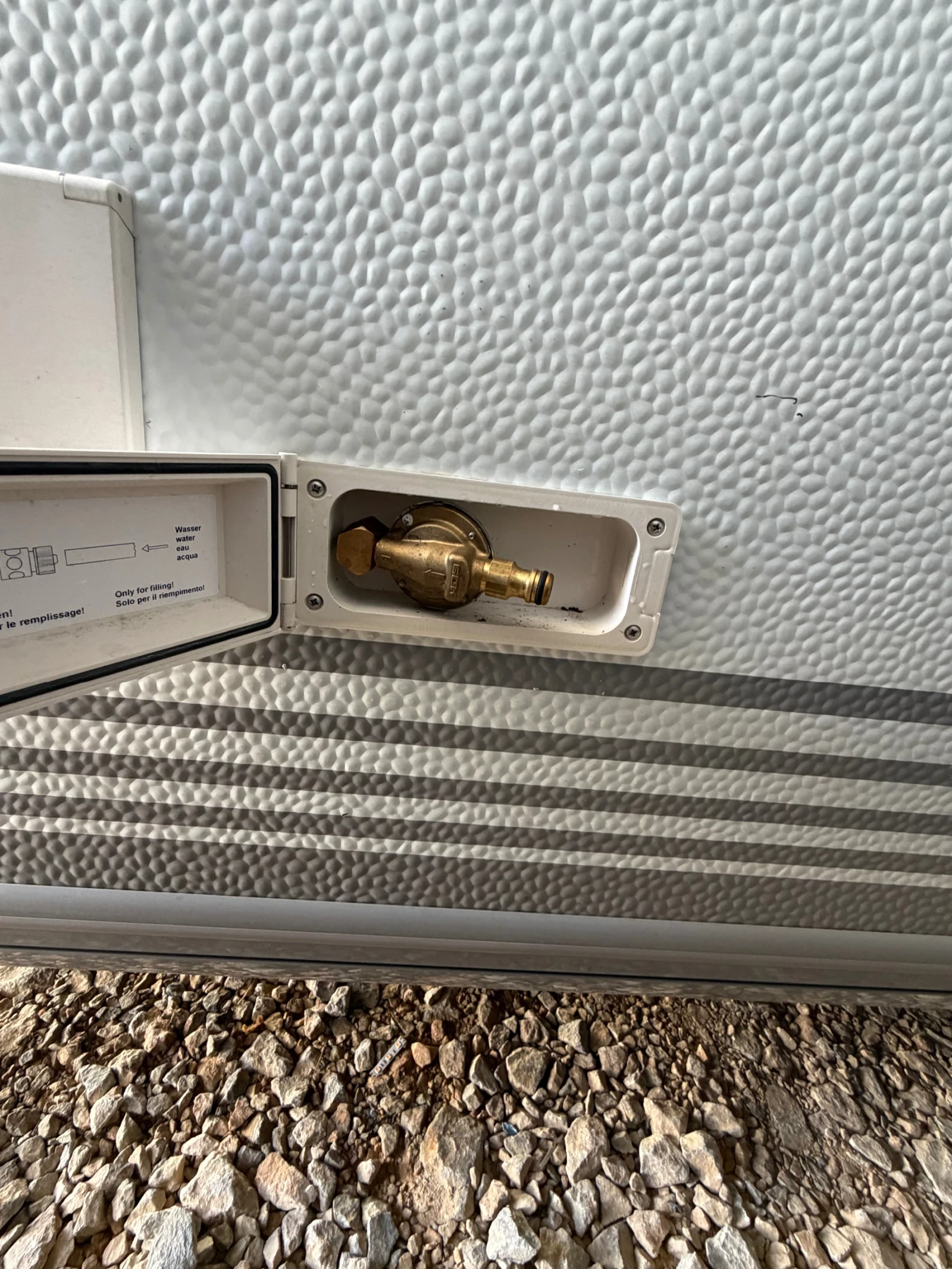 Каравана Knaus Royal Nordic plus 590, снимка 9 - Каравани и кемпери - 56518529