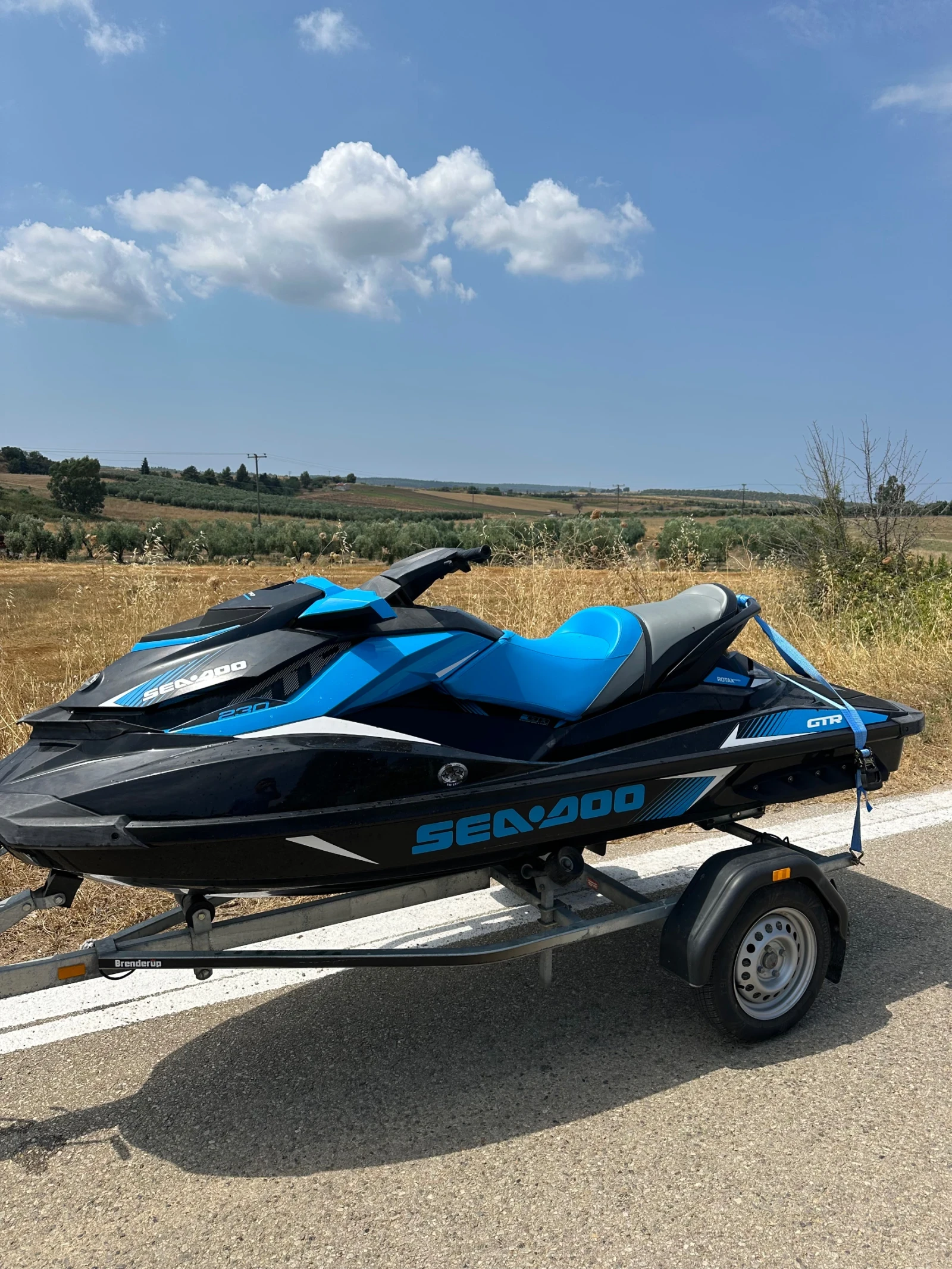 Джет Bombardier Sea Doo GTR230