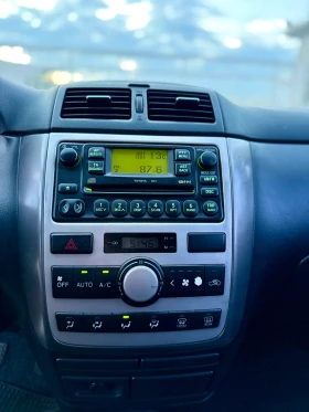 Toyota Avensis verso 2.0D/ 116кс./ 7местен/ КОЖА/ ПЕРФЕТНА, снимка 13