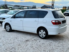 Toyota Avensis verso 2.0D/ 116кс./ 7местен/ КОЖА/ ПЕРФЕТНА, снимка 4