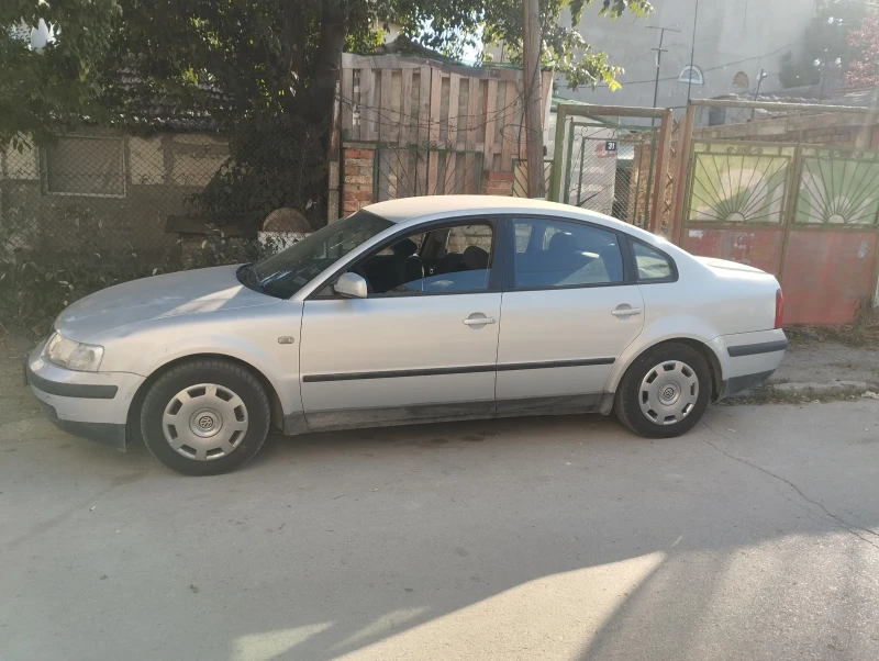 VW Passat, снимка 1 - Автомобили и джипове - 46986014