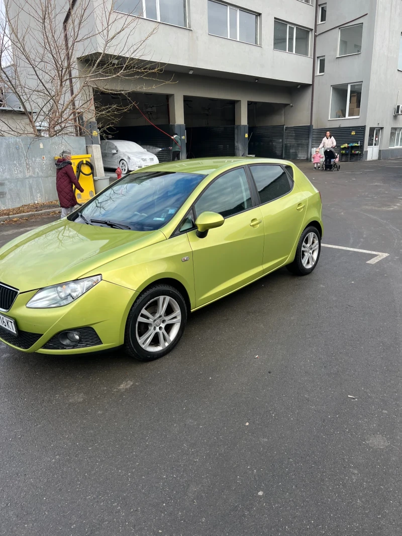 Seat Ibiza, снимка 2 - Автомобили и джипове - 48369742