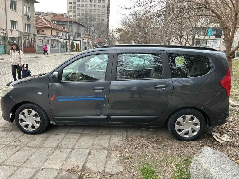 Dacia Lodgy 1, 6 ; 86k.; АГУ-Инжекцион, снимка 7 - Автомобили и джипове - 48984958