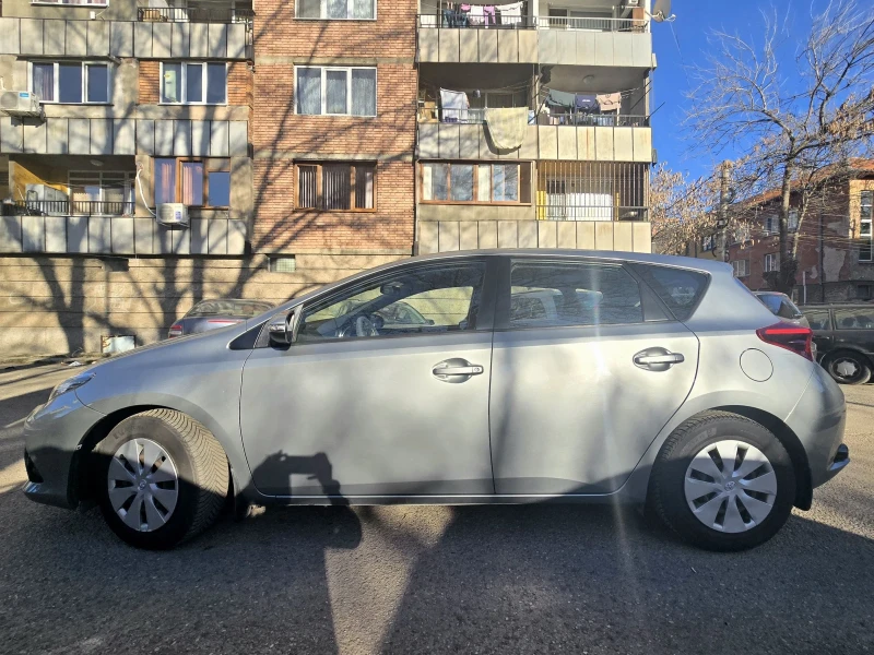 Toyota Auris Toyota Auris 1.33 Dual VVT-i (99кс) , снимка 3 - Автомобили и джипове - 49418553