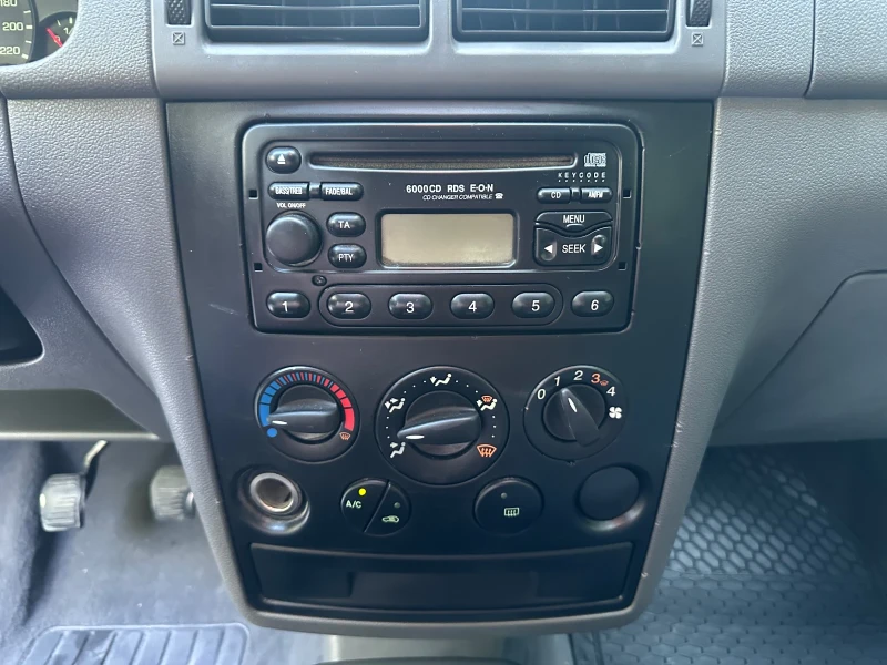 Ford Connect 1.8tdci, снимка 13 - Автомобили и джипове - 50682113