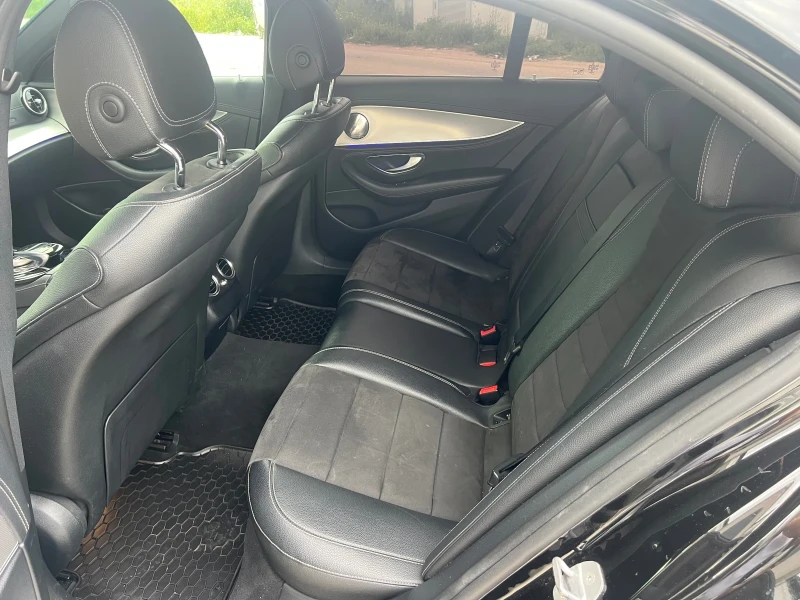 Mercedes-Benz E 220 AMG / Distronic / Head up / Burmester/ Camera, снимка 7 - Автомобили и джипове - 51777477
