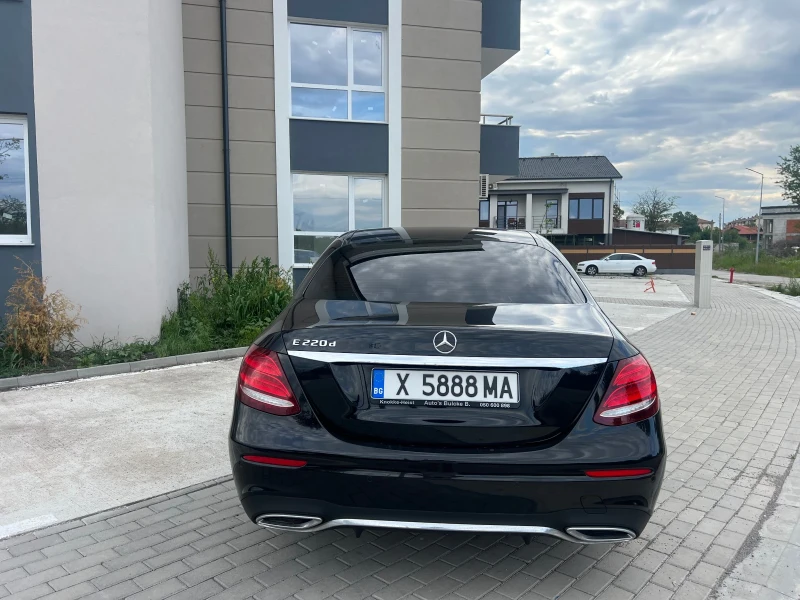 Mercedes-Benz E 220 AMG / Distronic / Head up / Burmester/ Camera, снимка 4 - Автомобили и джипове - 51777477