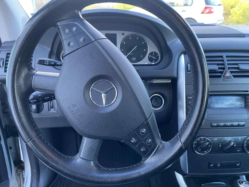 Mercedes-Benz B 170, снимка 8 - Автомобили и джипове - 52283324