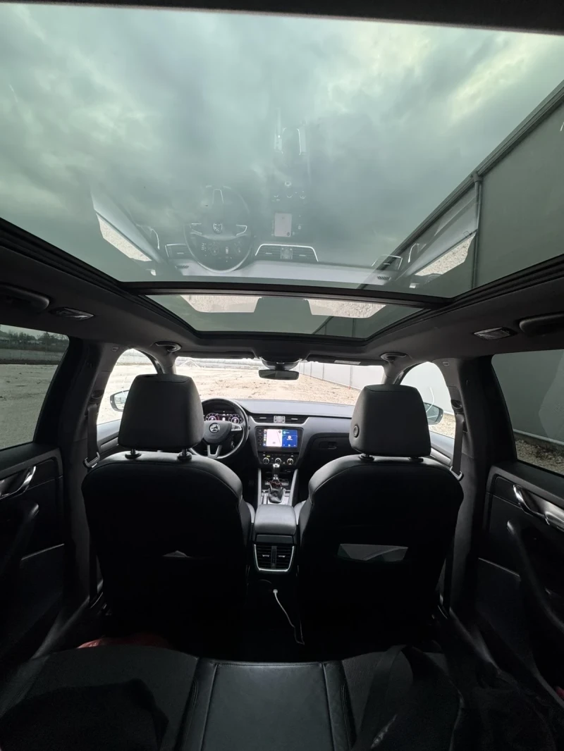 Skoda Octavia Digital Panorama Full Ekstri Distronic KACKO, снимка 8 - Автомобили и джипове - 52800315