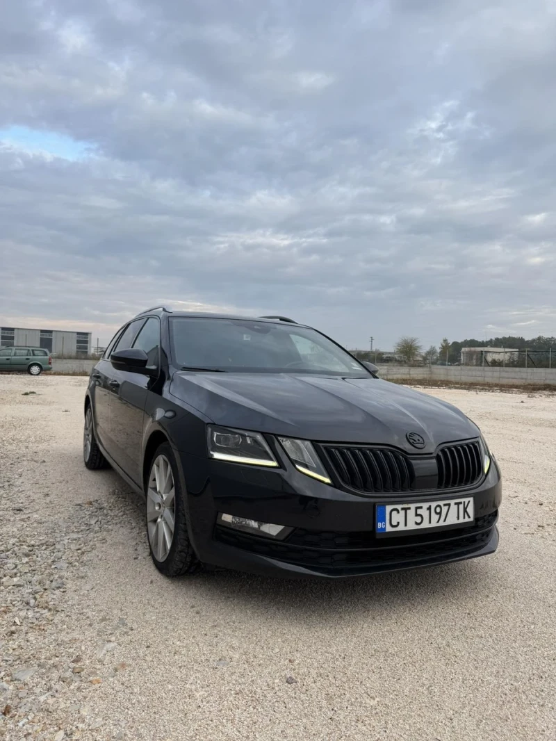 Skoda Octavia Digital Panorama Full Ekstri Distronic KACKO, снимка 7 - Автомобили и джипове - 52800315