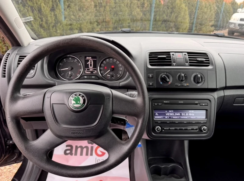 Skoda Fabia 1.2i, снимка 6 - Автомобили и джипове - 52865195