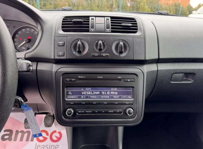 Skoda Fabia 1.2i, снимка 8 - Автомобили и джипове - 52865195