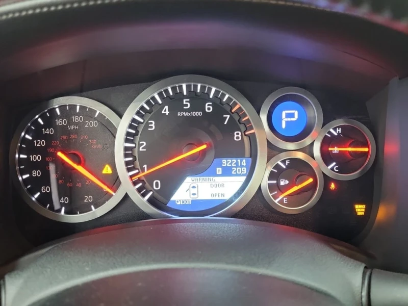Nissan Gt-r * Black Edition * CARFAX * БЕЗ ПЪРВОНАЧАЛНА ВНОСКА, снимка 8 - Автомобили и джипове - 52990233