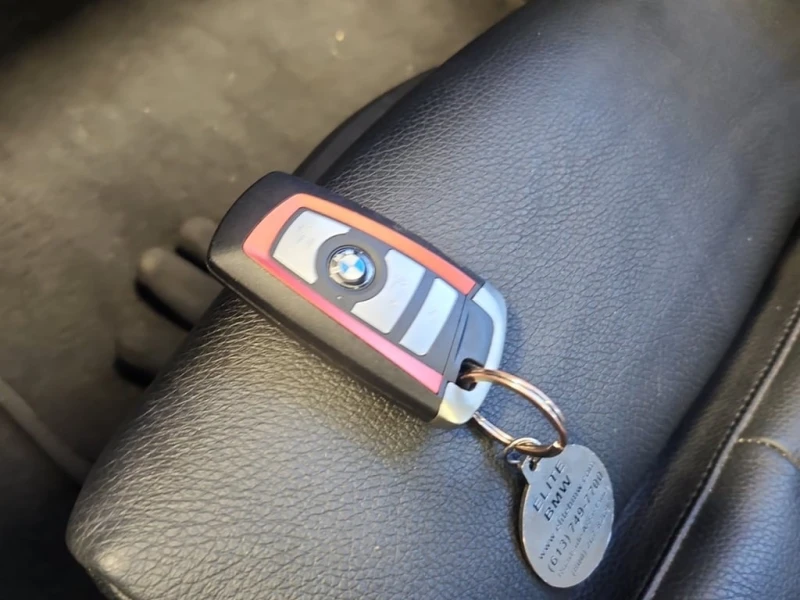 BMW 330 * 330I XDRIVE * CARFAX * БЕЗ ПЪРВОНАЧАЛНА ВНОСКА, снимка 8 - Автомобили и джипове - 53245016