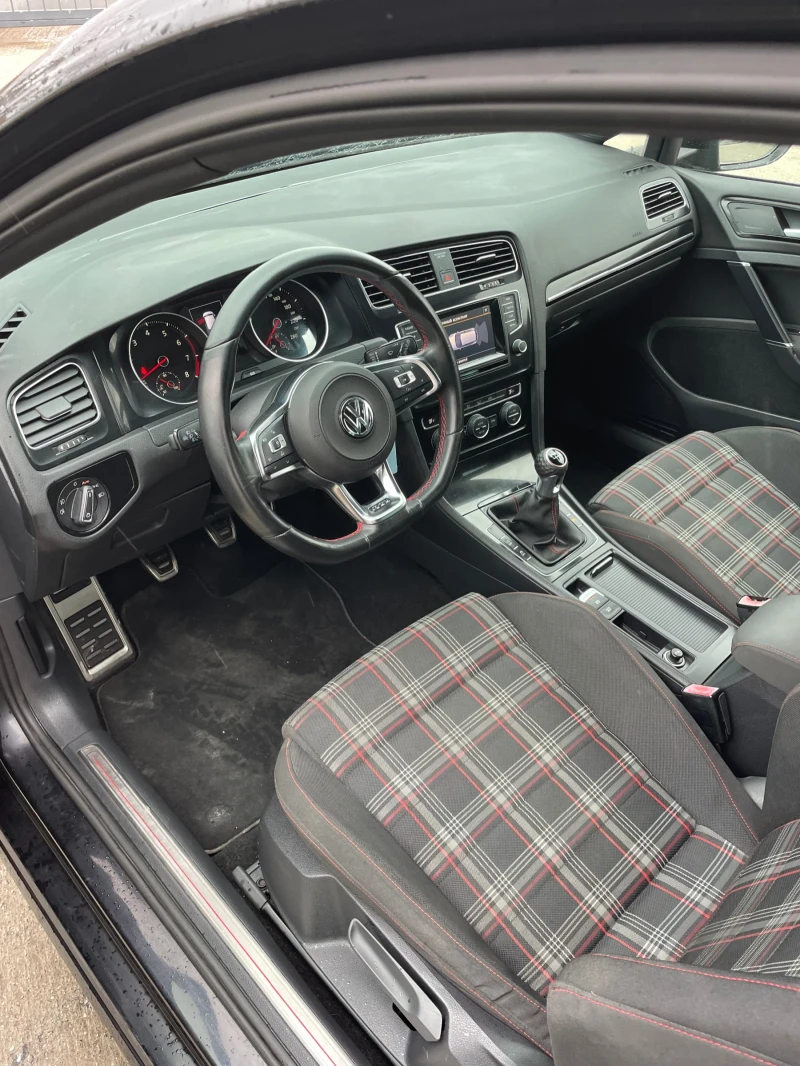 VW Golf 2.0TSI-GTI-220к.с., снимка 9 - Автомобили и джипове - 53294143