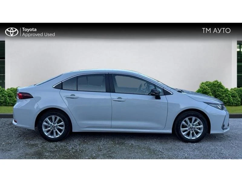 Toyota Corolla SDN 1.5 6MT Executive MY25 | Mobile.bg � ����������� 17