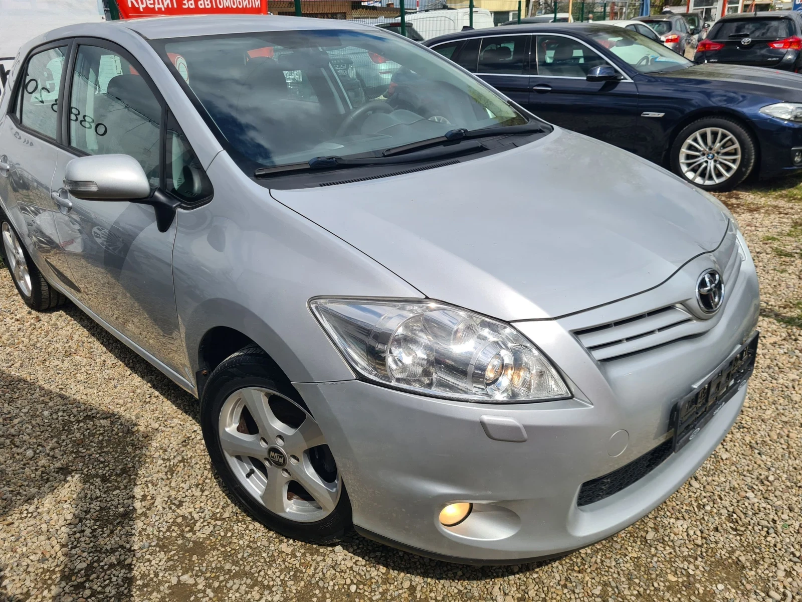 Toyota Auris 1.6 NAVI FACELIFT - изображение 2