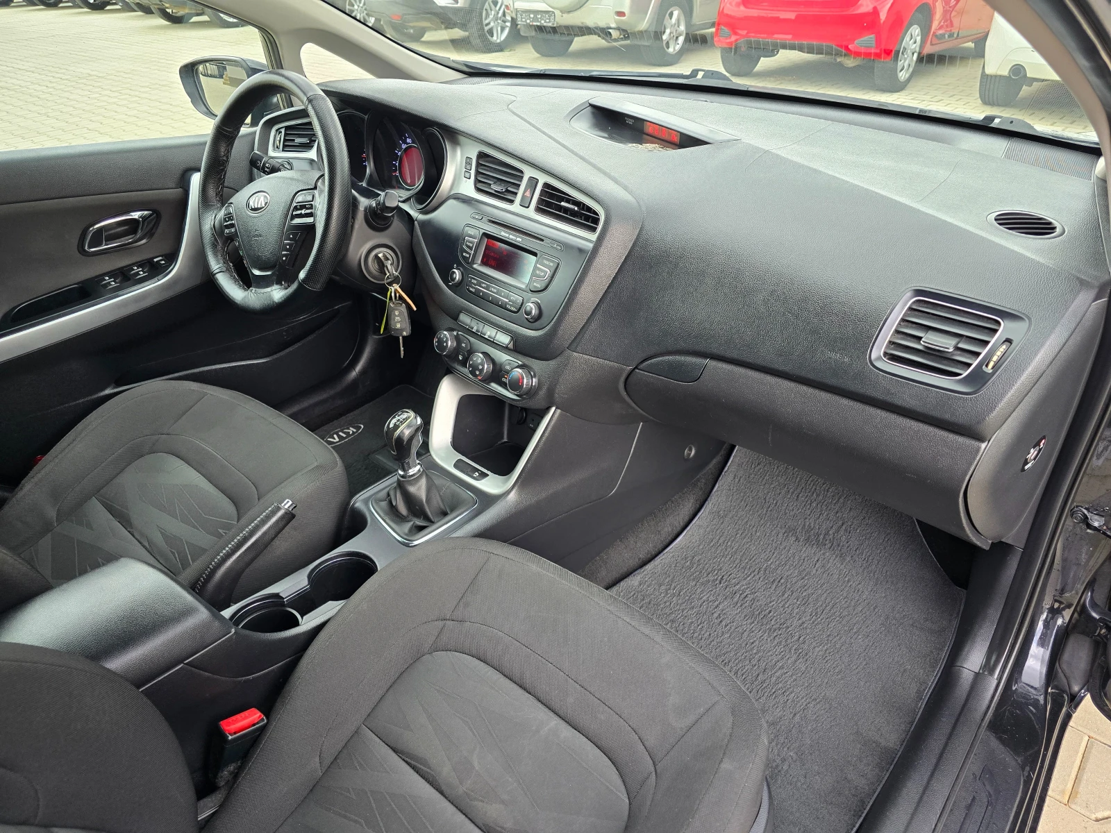 Kia Ceed 1.6CRDI, 110к.с., 6 скорости, Евро 5! - изображение 9