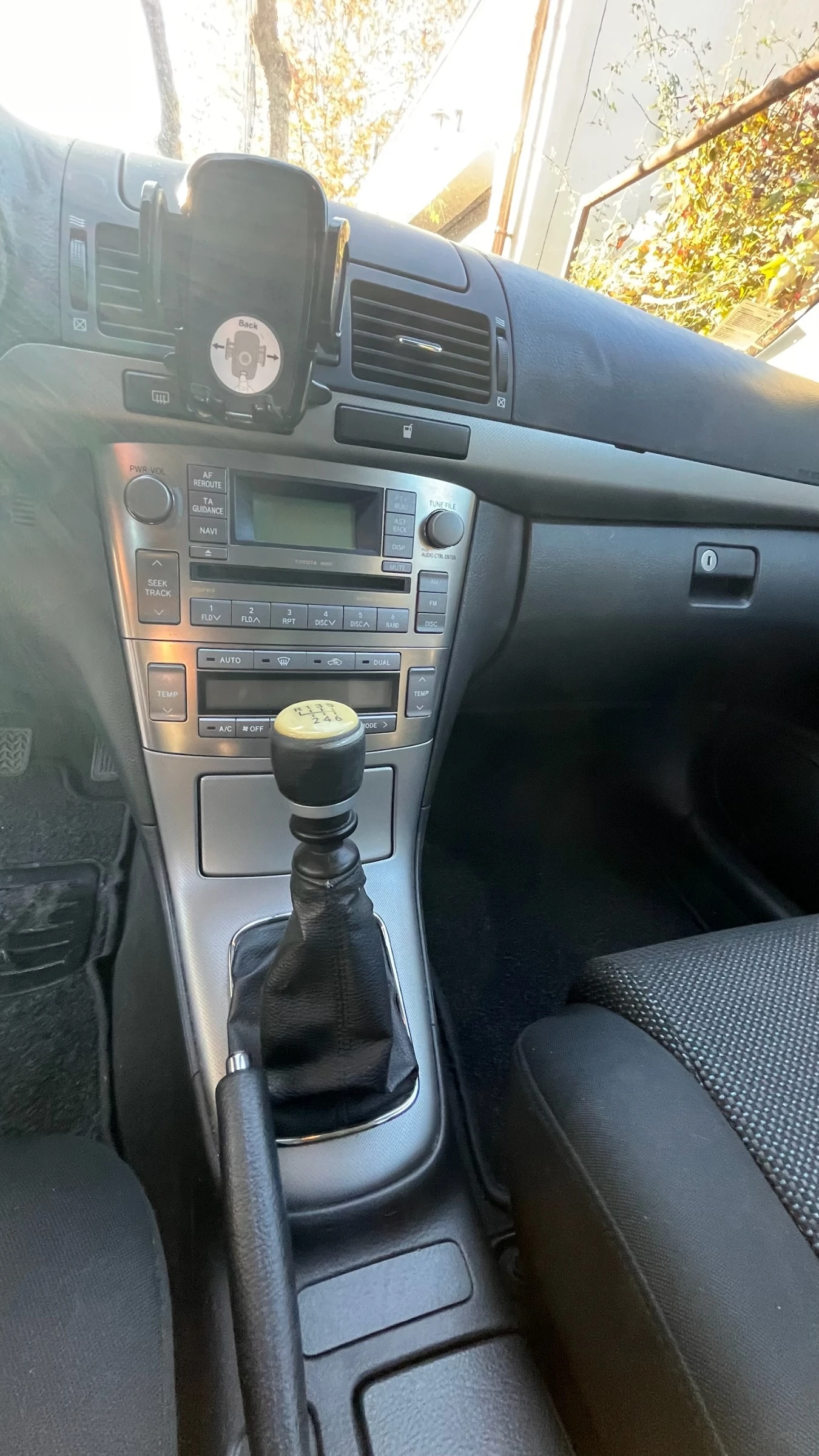 Toyota Avensis D4D - изображение 10