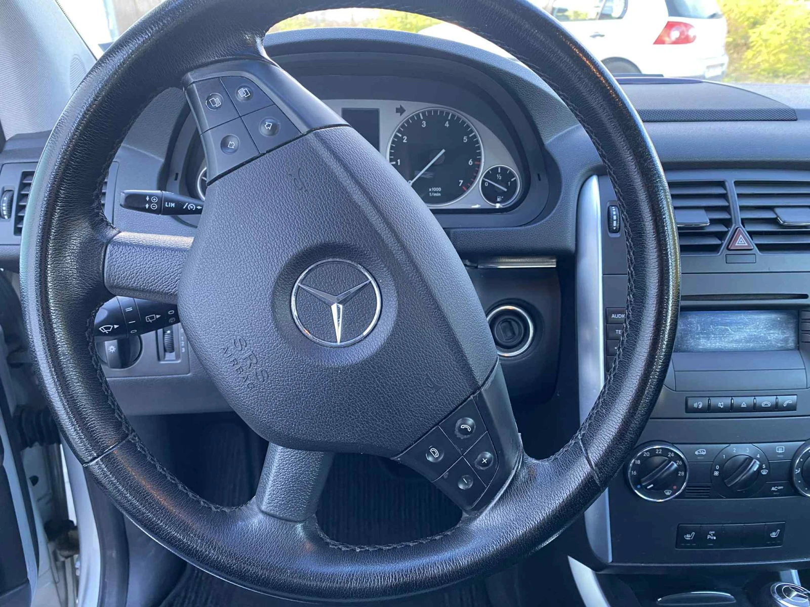 Mercedes-Benz B 170  - изображение 8