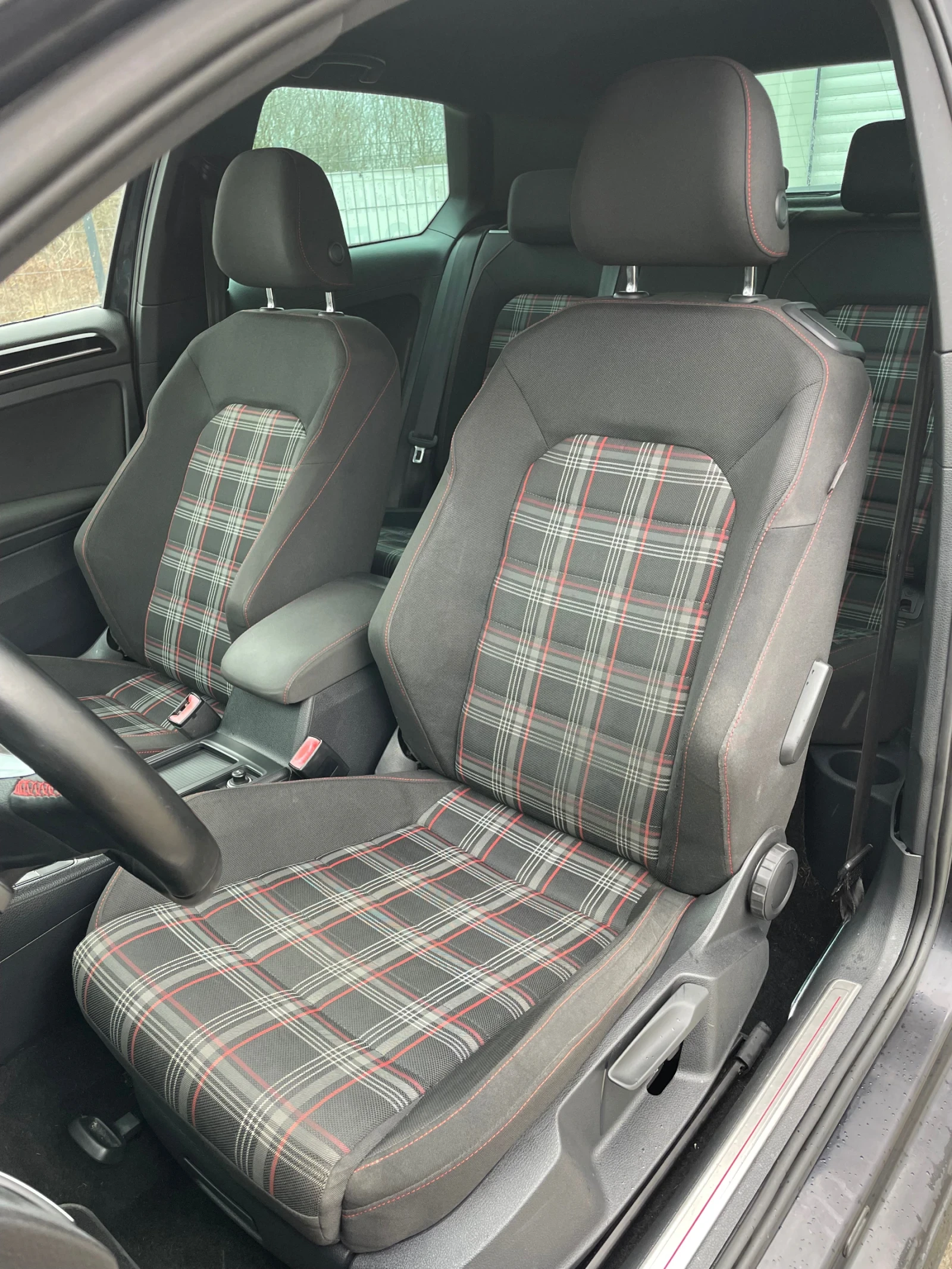 VW Golf 2.0TSI-GTI-220�.�. | Mobile.bg � ����������� 8