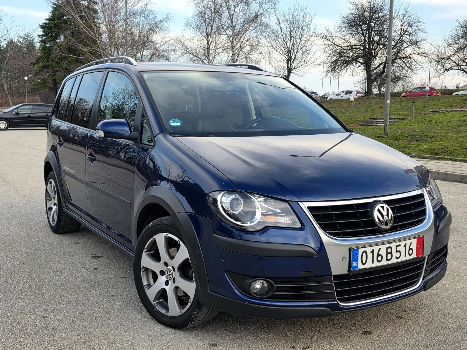 VW Touran 1.9TDi CROSS - изображение 3