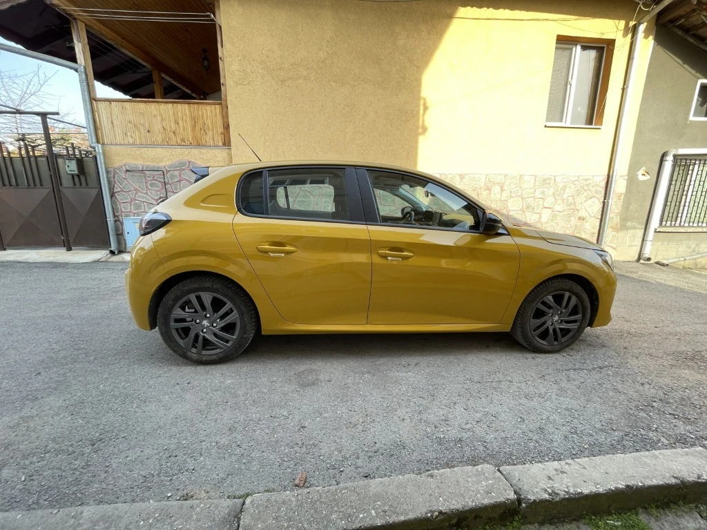 Peugeot 208 1.2, снимка 2 - Автомобили и джипове - 53869219