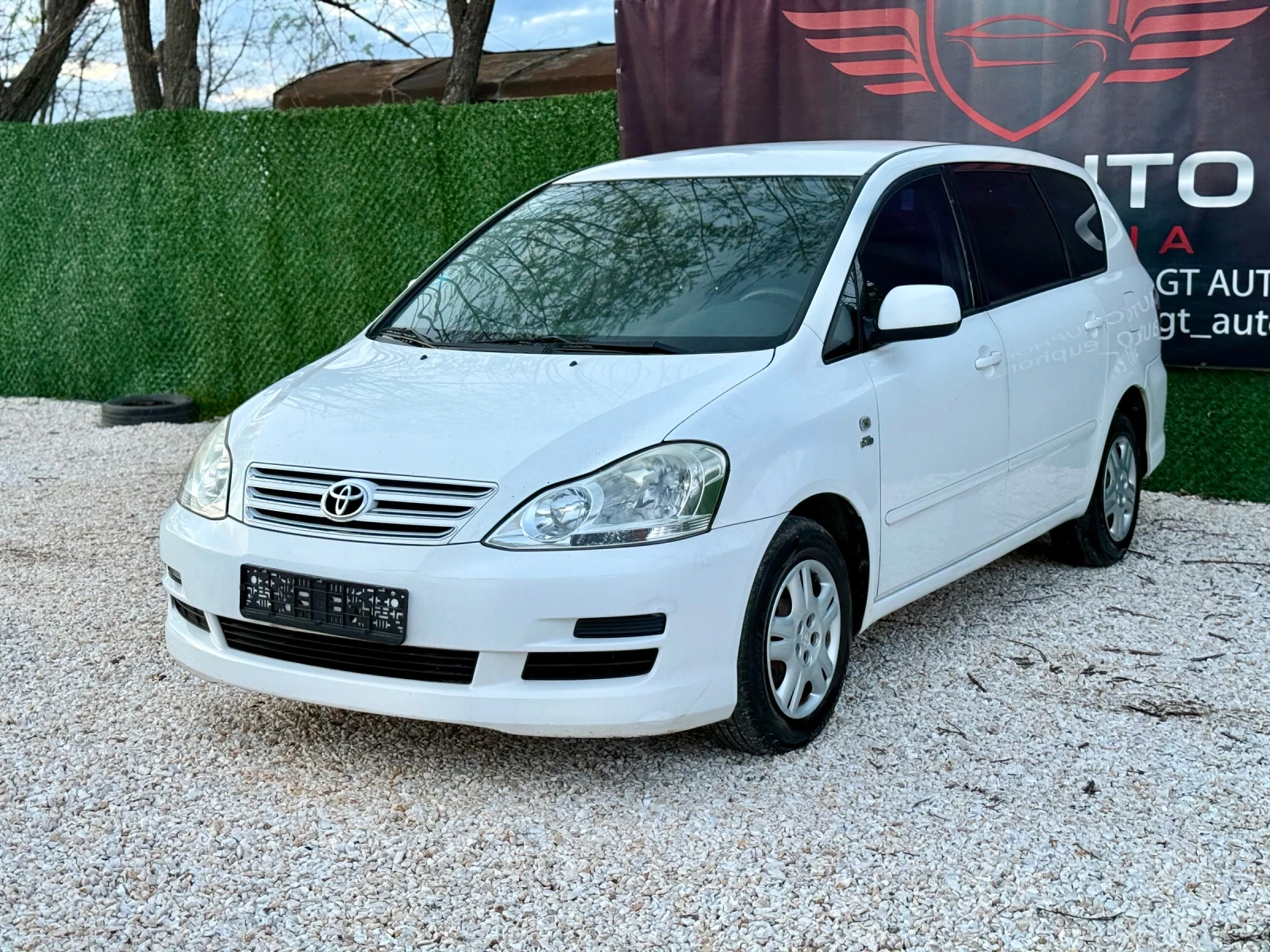 Toyota Avensis verso 2.0D/ 116кс./ 7местен/ КОЖА/ ПЕРФЕТНА