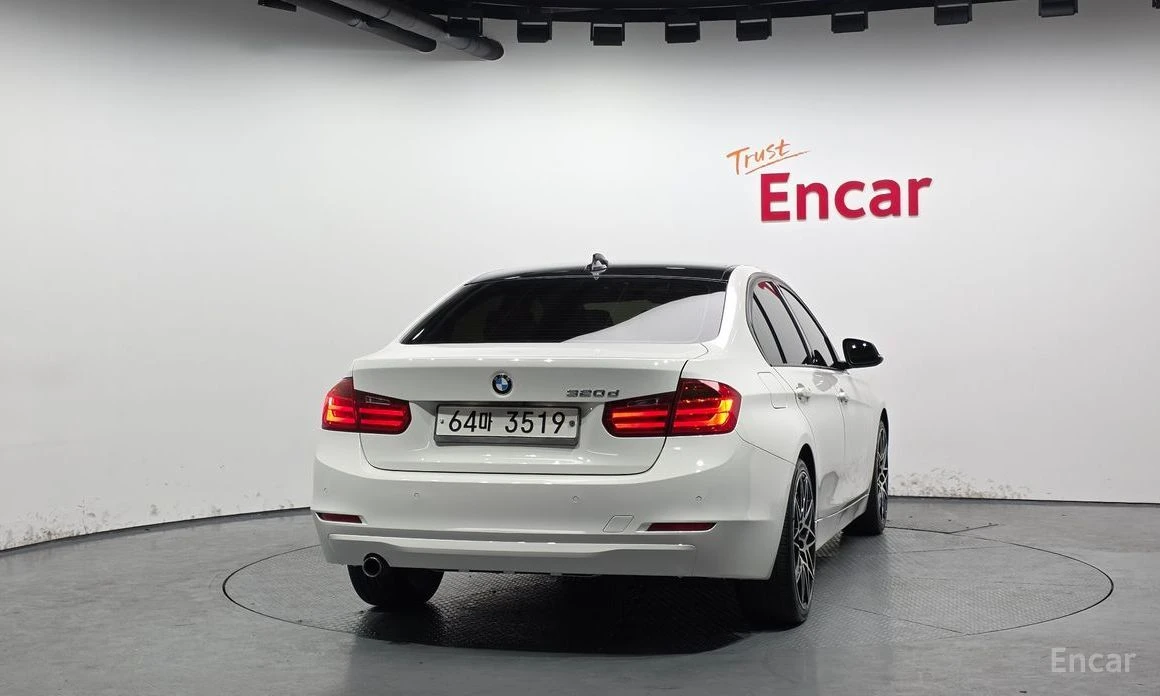 BMW 320, снимка 4 - Автомобили и джипове - 54284582