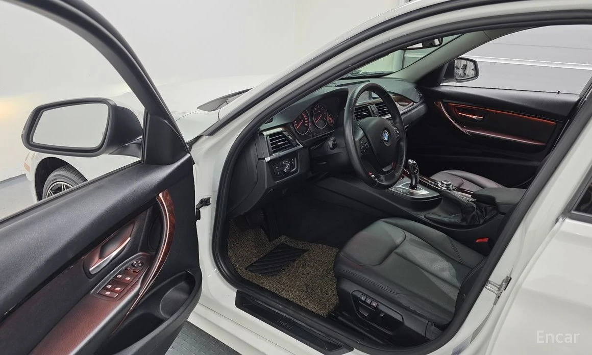 BMW 320, снимка 10 - Автомобили и джипове - 54284582