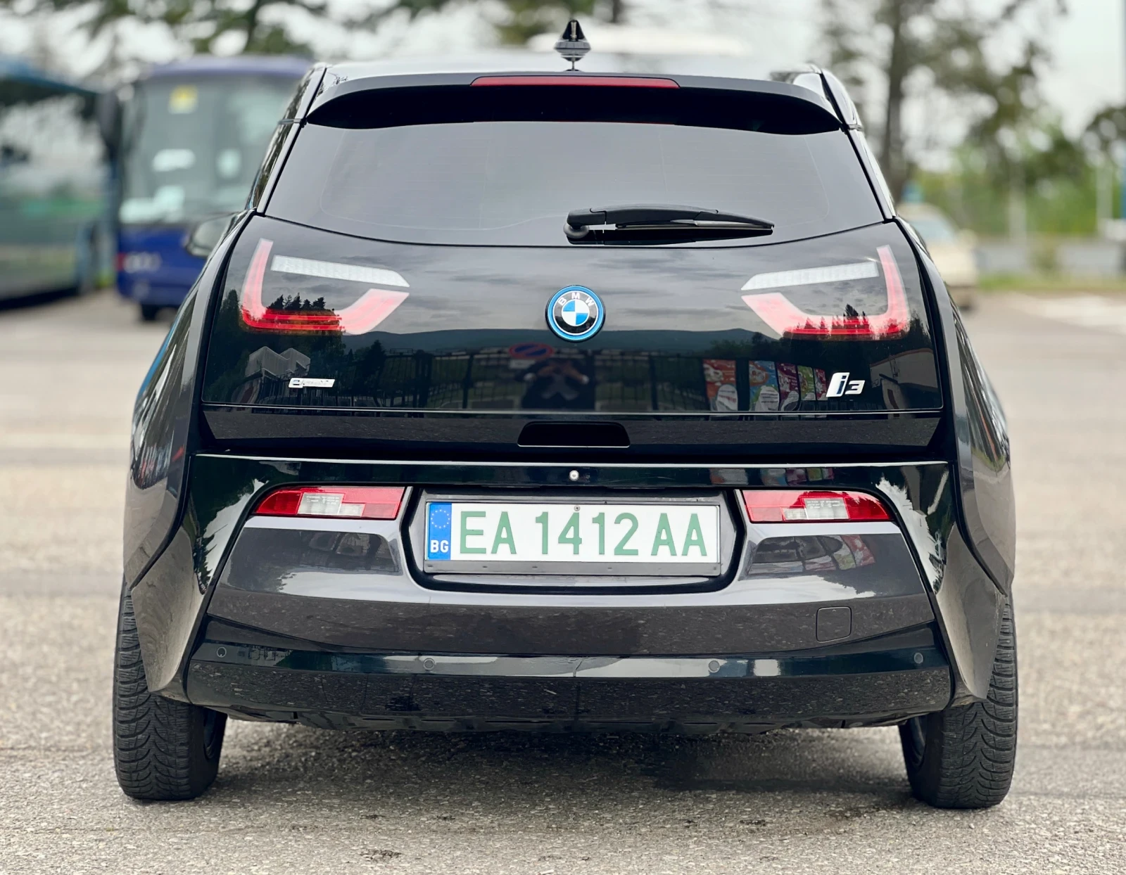 BMW i3 60AH* CAMERA* CARBON* ПОДГРЕВ, снимка 6 - Автомобили и джипове - 54475435