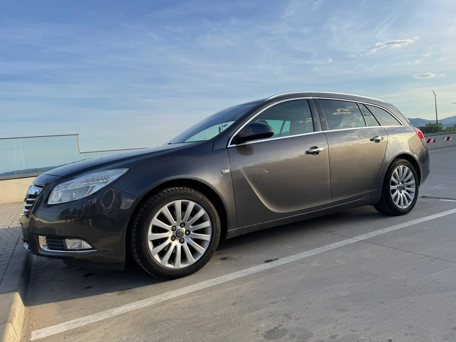 Opel Insignia 2.0 CDTi 160кс, снимка 8 - Автомобили и джипове - 54672194