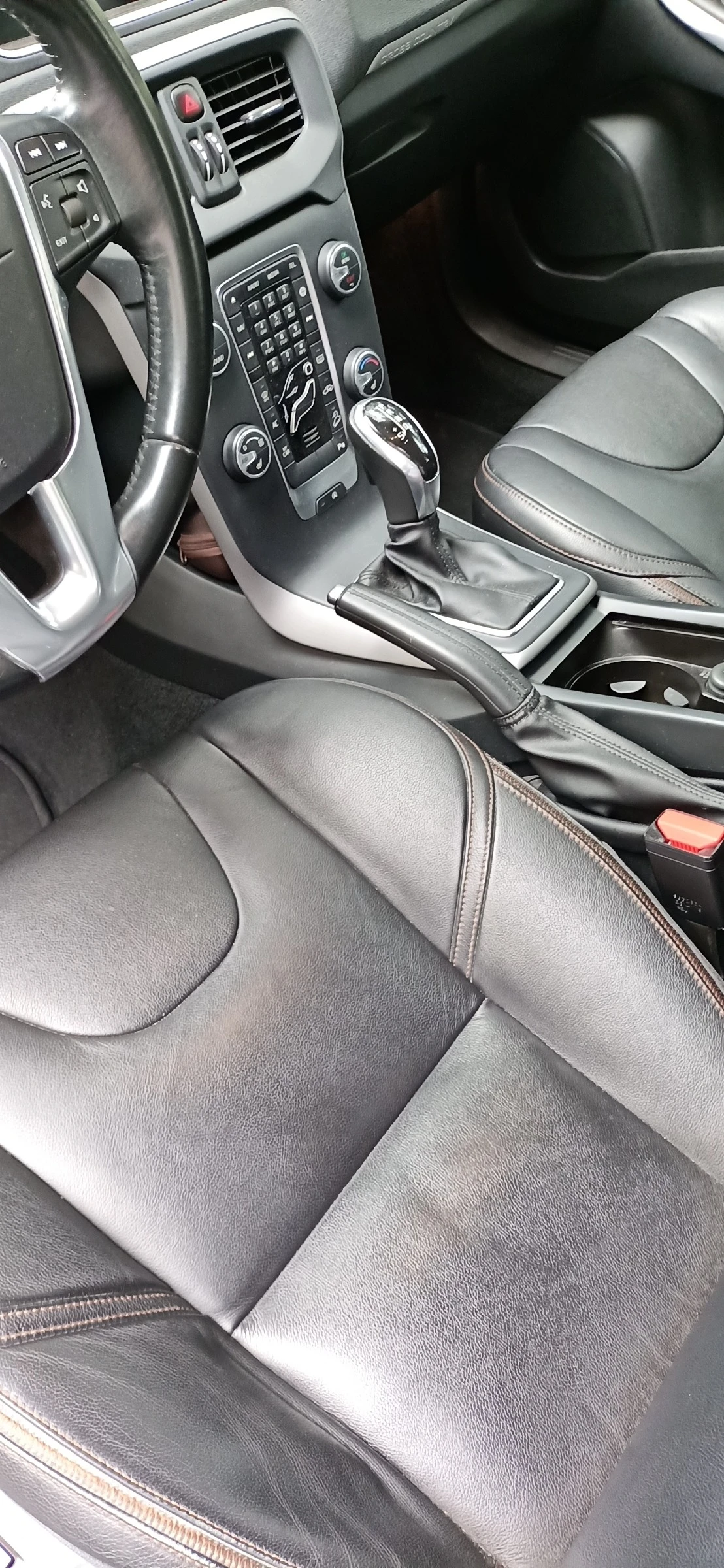 Volvo V40 Cross Country T4, снимка 6 - Автомобили и джипове - 55058894