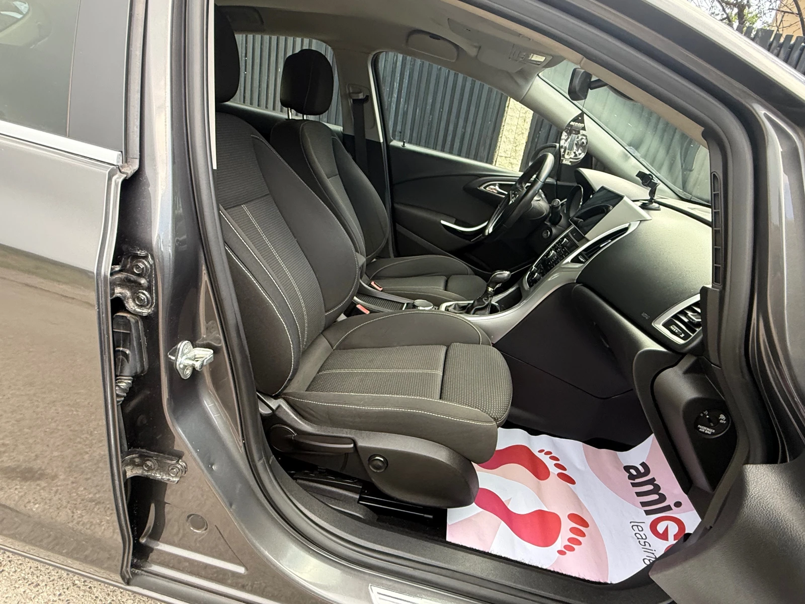 Opel Astra J 1.7CDTI, снимка 8 - Автомобили и джипове - 55105320