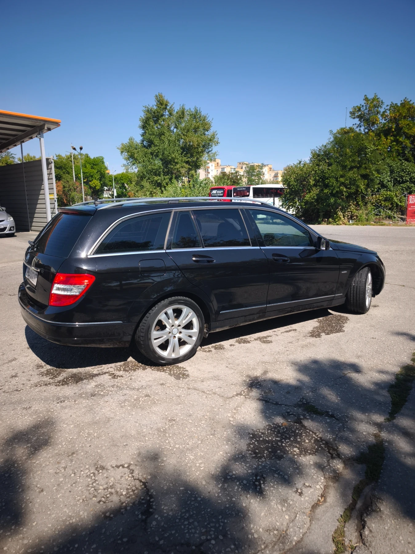 Mercedes-Benz C 220 Avantgarde, снимка 11 - Автомобили и джипове - 56253176