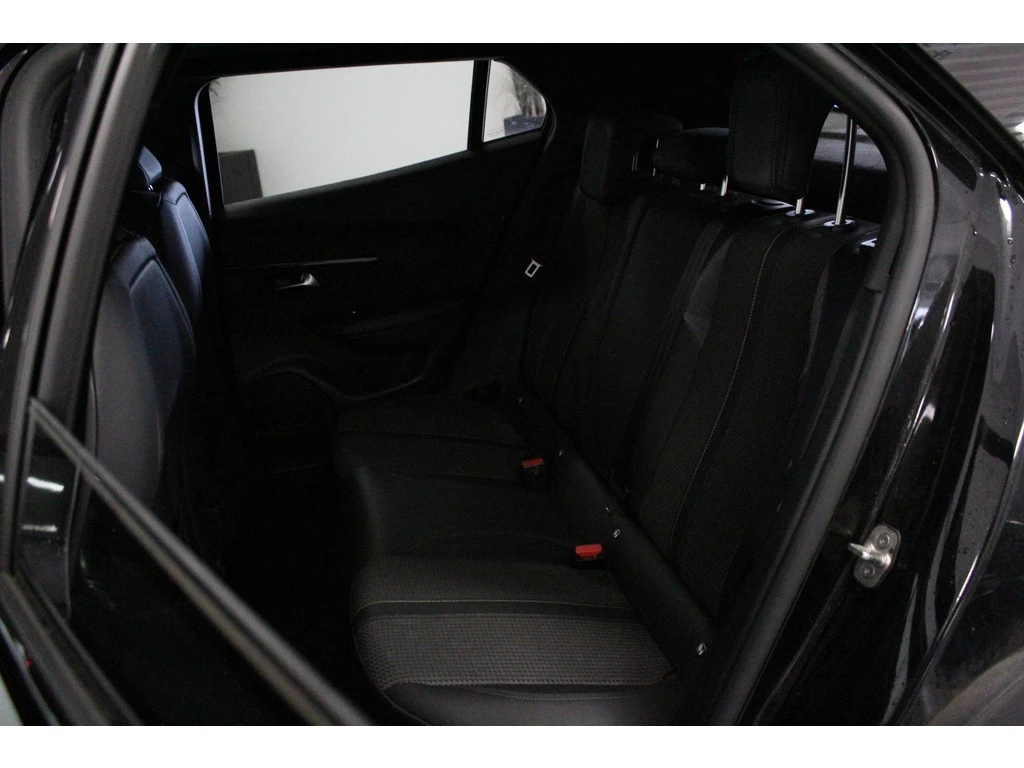 Peugeot 2008 50 kWh GT, снимка 5 - Автомобили и джипове - 55484450