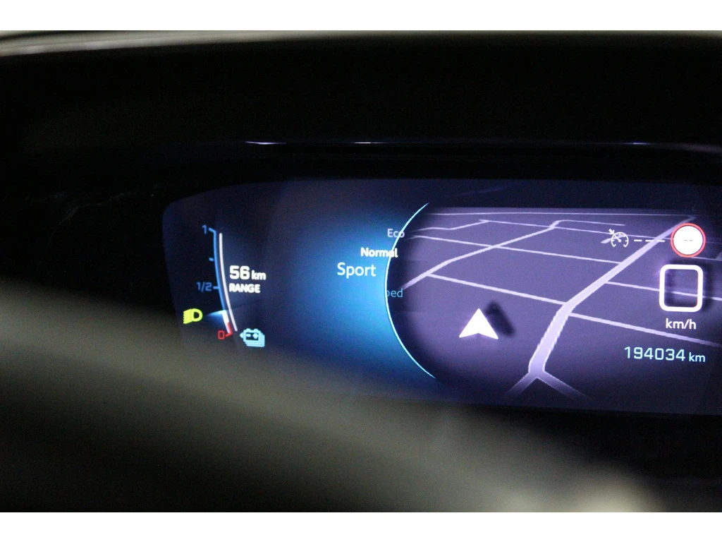 Peugeot 2008 50 kWh GT, снимка 9 - Автомобили и джипове - 55484450