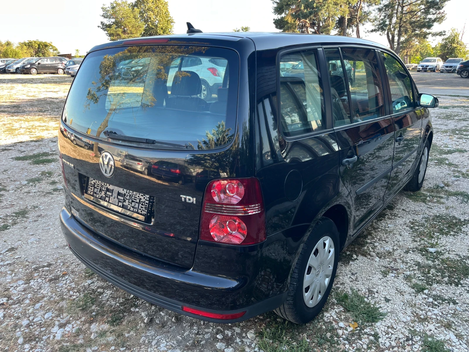VW Touran 1.9TDI, снимка 4 - Автомобили и джипове - 55695671