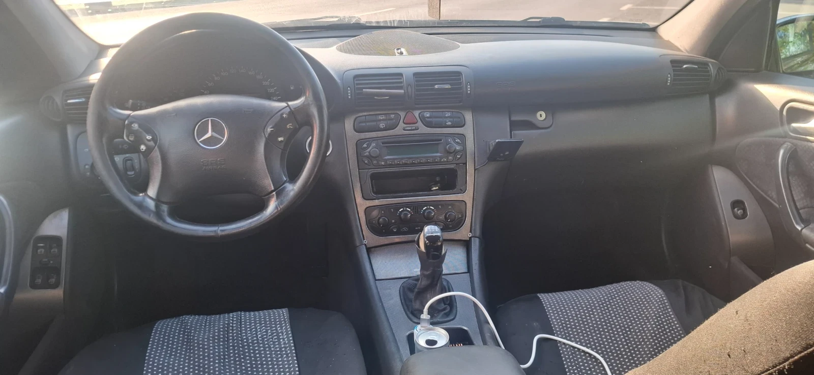 Mercedes-Benz C 220, снимка 7 - Автомобили и джипове - 56322834