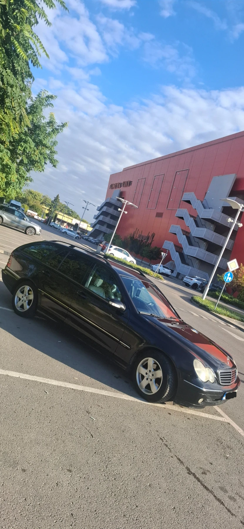 Mercedes-Benz C 220, снимка 3 - Автомобили и джипове - 56322834