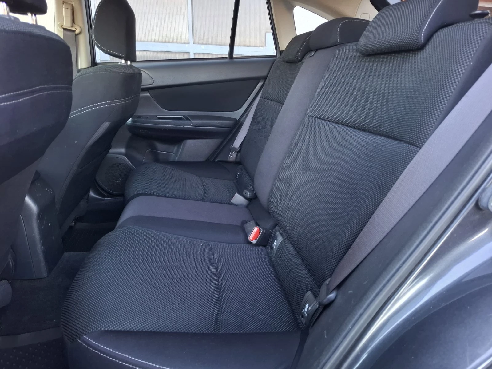 Subaru XV 2.0i-4x4-A/C, снимка 10 - Автомобили и джипове - 56568871