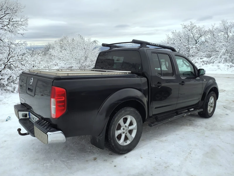 Nissan Navara 2.5d Automat, снимка 5 - Автомобили и джипове - 48483622