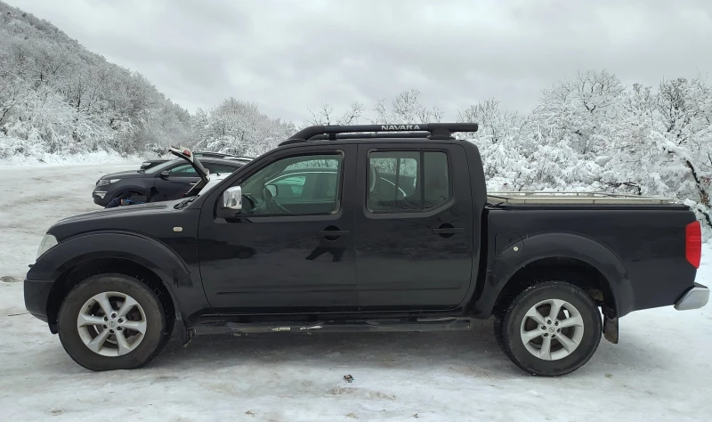 Nissan Navara 2.5d Automat, снимка 3 - Автомобили и джипове - 48483622