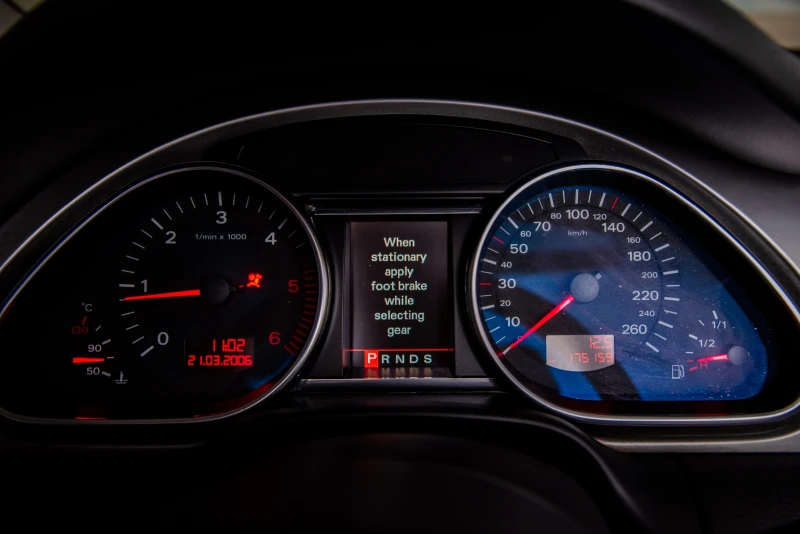 Audi Q7 3.0TDI | NAVI | TV | QUATTRO, снимка 14 - Автомобили и джипове - 50490597