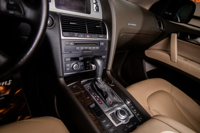 Audi Q7 3.0TDI | NAVI | TV | QUATTRO, снимка 13 - Автомобили и джипове - 50490597