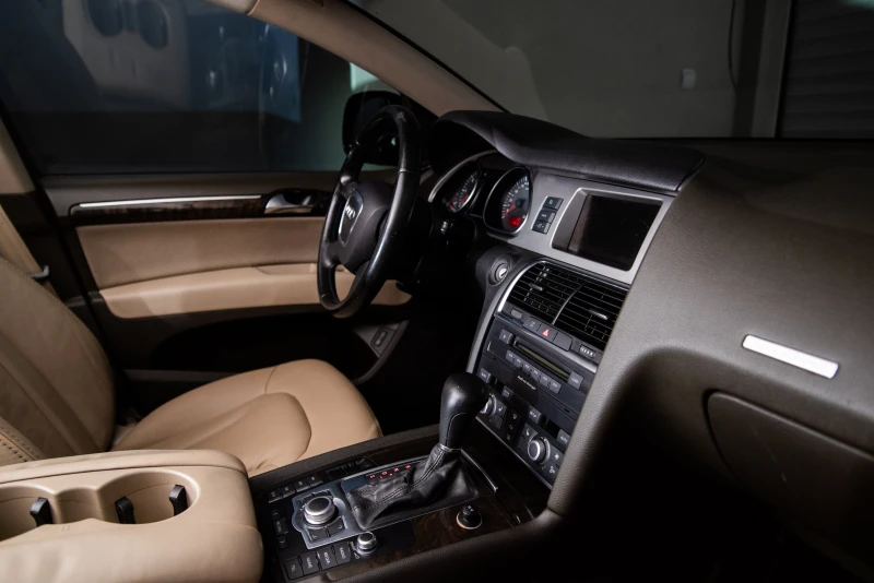 Audi Q7 3.0TDI | NAVI | TV | QUATTRO, снимка 11 - Автомобили и джипове - 50490597